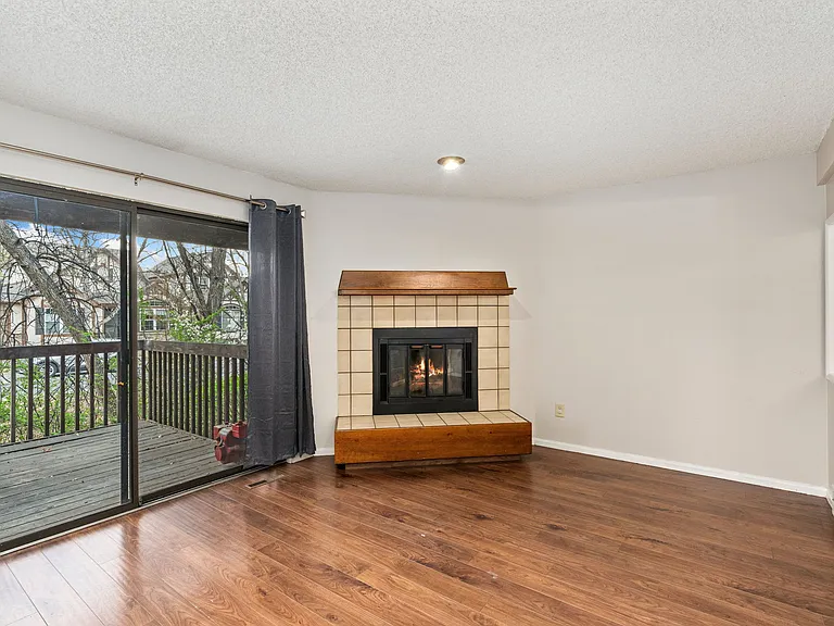 1610 Westbridge Dr #18 — Photo 11