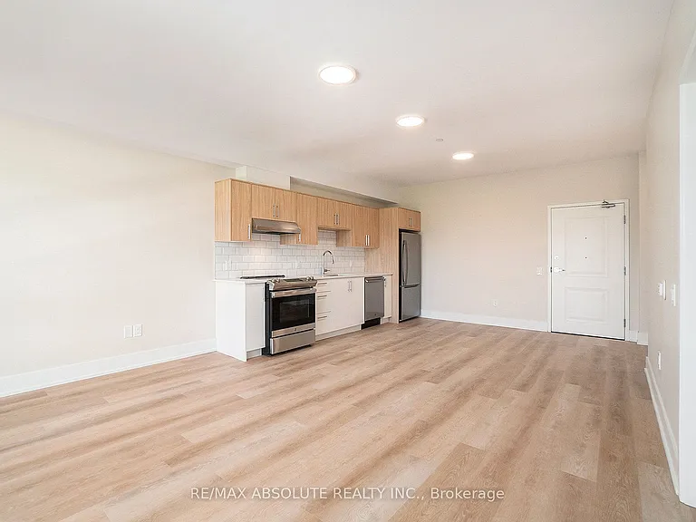 12 Thomas St S #109 — Photo 15