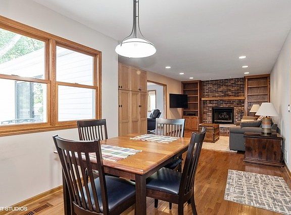 3rd image of 501 Cutters Mill Ln