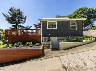 590 Pear Dr, Akron, OH 44319