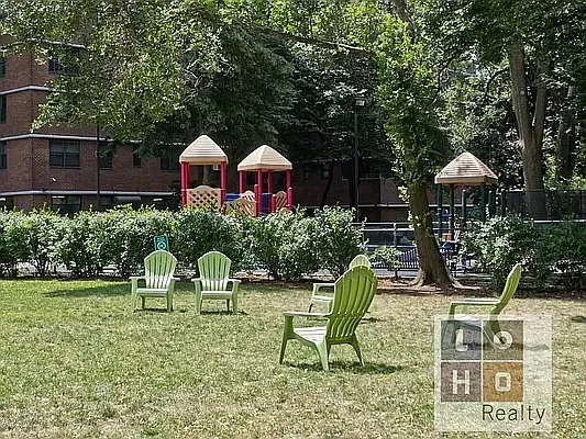 Rented by LoHo Realty | media 27