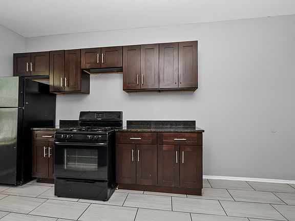 4th image of 4352-58 S Indiana Ave #4358-2