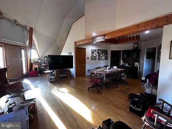 5th image of 5735 Chaneysville Rd