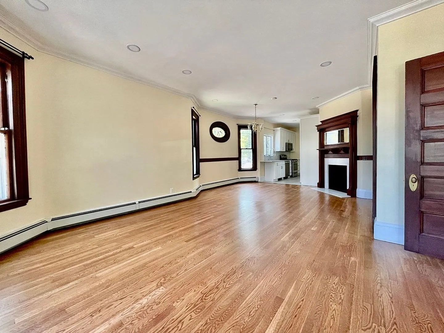 46 Dana ST — Photo 2