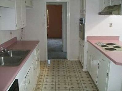 3rd image of 101 Sedgewick Dr