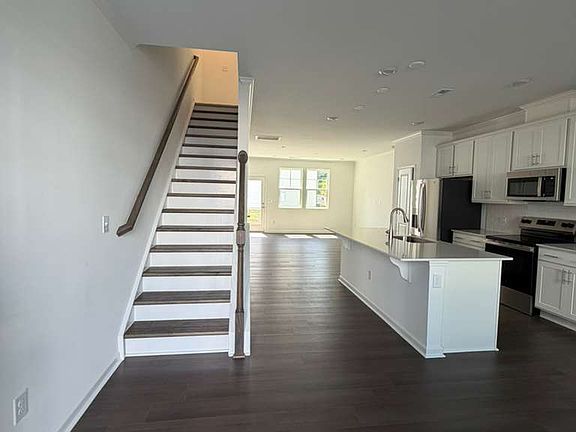 4th image of 2307 Oakwood Meadows Ct