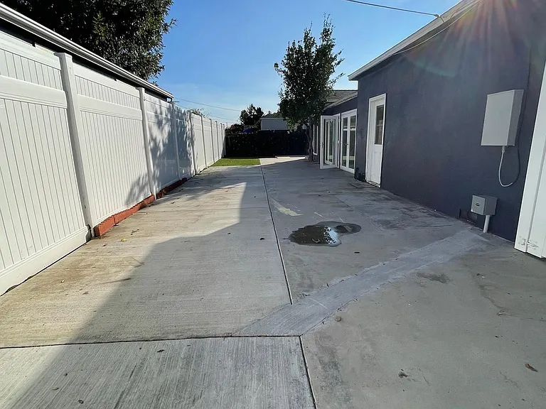 Huge pack Patio perfect for entertaining