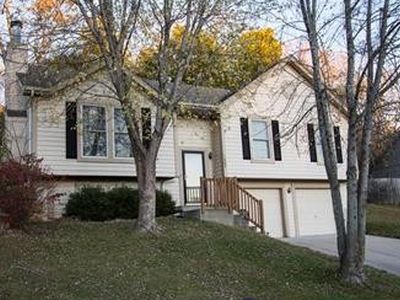 1607 S 105th Ter, Kansas City, KS, 66111