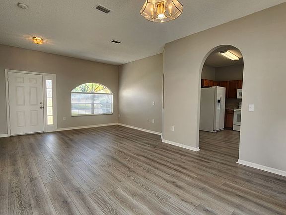 3rd image of 22 Alicante Ct