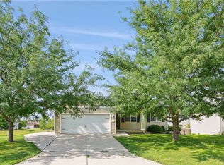 621 SE 13th St, Grimes, IA 50111
