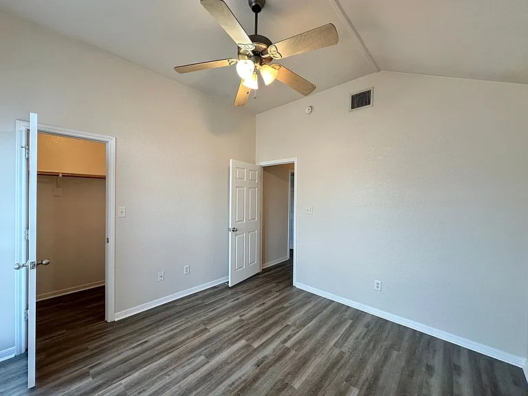 2709 Hydrangea Ave — Photo 33