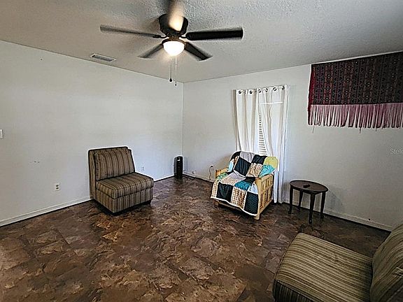 3rd image of 677 WARNER STREET