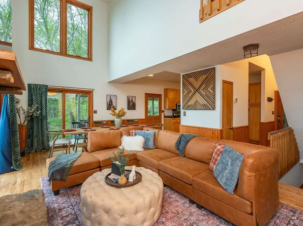 36 Randall Dr #Id1232018p, Fairview, NC 28730