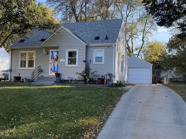 6133 Baldwin Ave, Lincoln, NE 68507