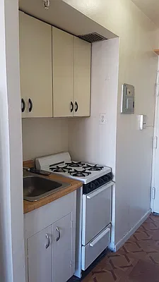 Rented by Smart NY Realty LLC | media 1