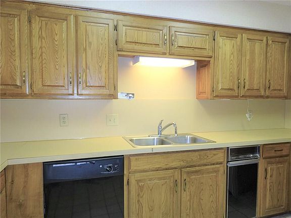 5th image of 3900 S Shadycreek Dr