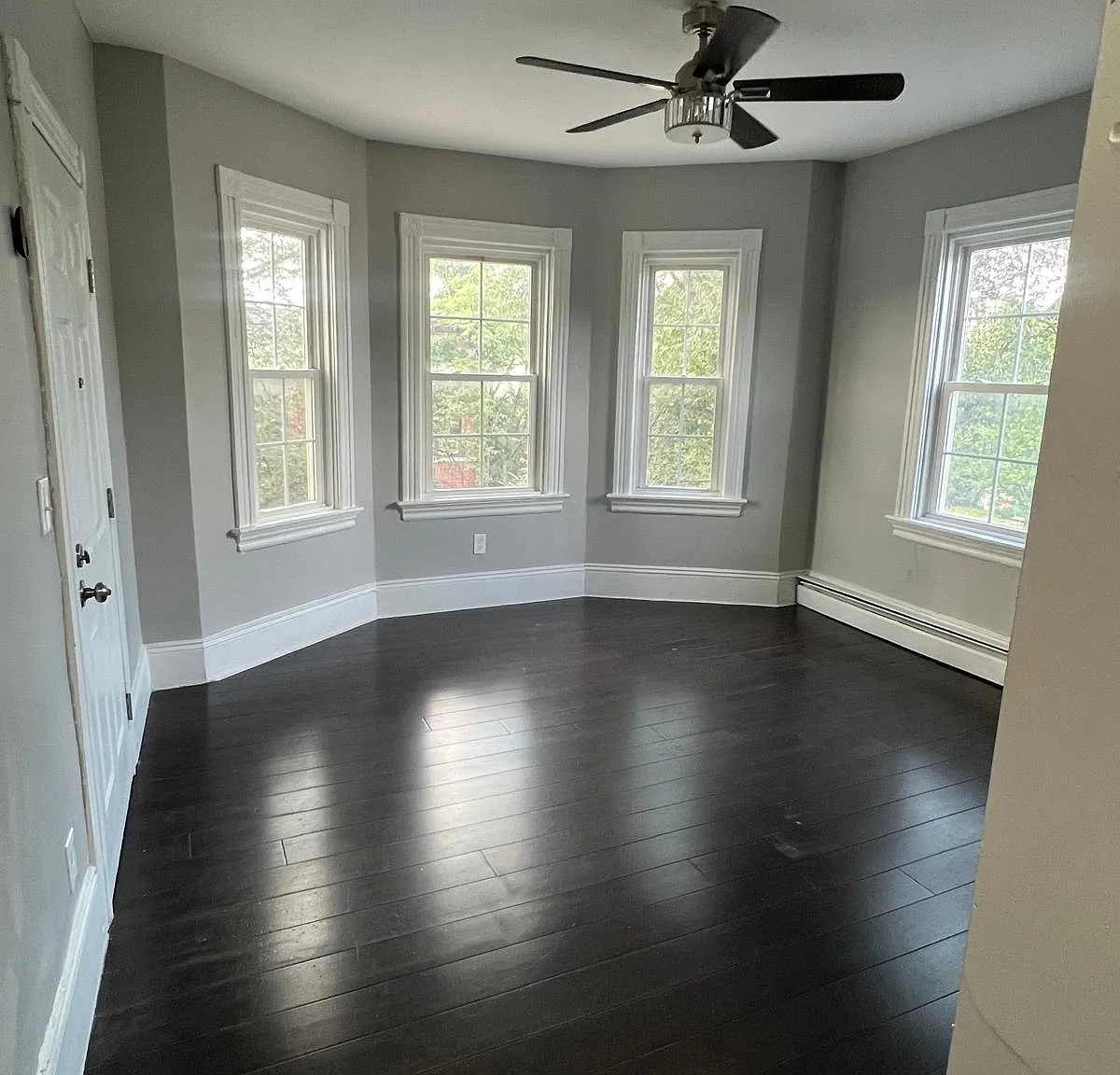3 bed, $1,800 — Photo 1