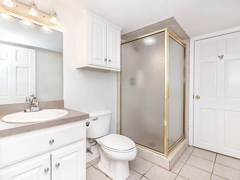 583 N Assembly Dr #2 — Photo 8