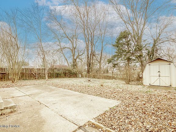 4th image of 5413 Alicante Ln