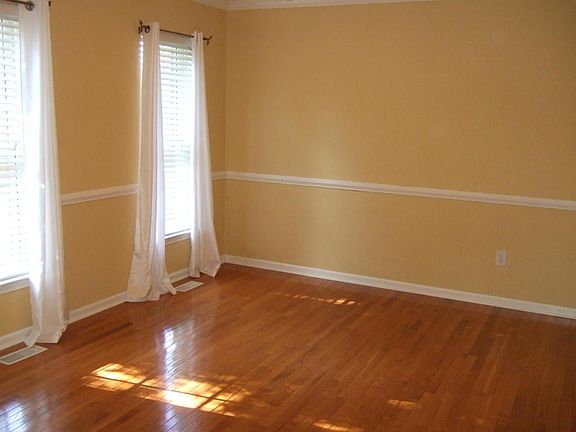 3rd image of 6033 Cezanne Ct