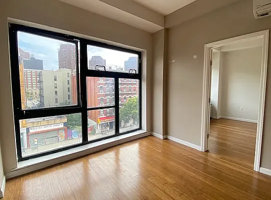 Rented by REAL New York | media 21