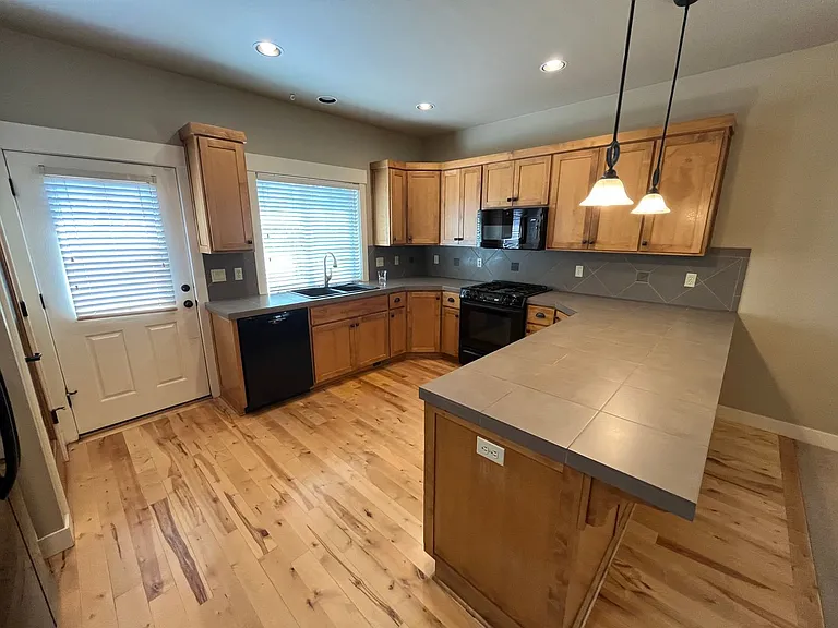 61416 Elder Ridge St — Photo 4