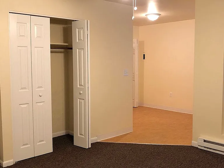 Washington Plaza Apartments — Photo 26