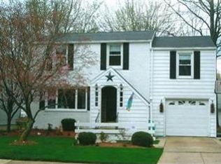 126 Caroline St, Elyria, OH 44035