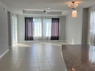 3831 Sunshine Pine Ave, Bradenton, FL 34203