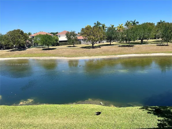 10003 NW 9th Street Cir APT 6-17, Miami, FL 33172