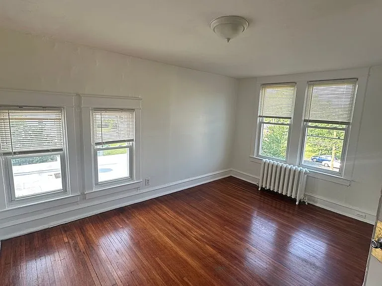 60 Nyack Ave — Photo 6