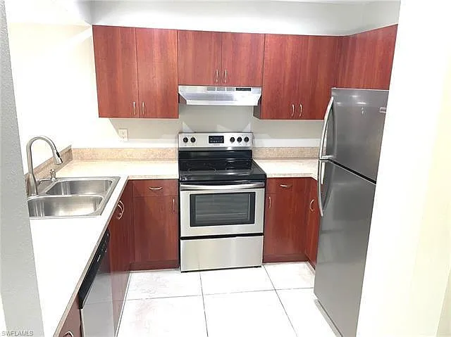 Building Photo - 132 Santa Clara Dr #3