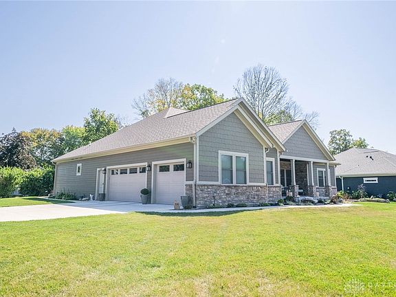 2nd image of 1610 Creekwood Dr