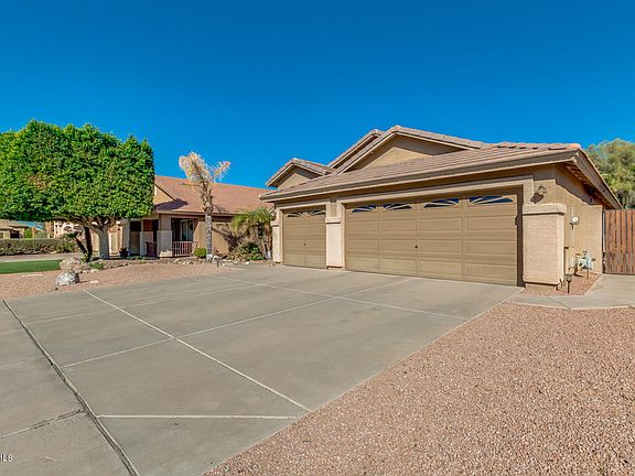 3rd image of 1404 W Browning Way