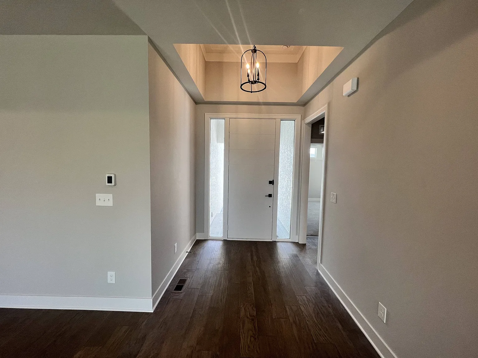 4 bed, 2392 sqft, $3,600 — Photo 3
