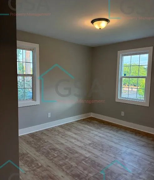 694 Saxon Ave — Photo 14