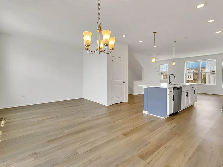 1078 Bogart St — Photo 8