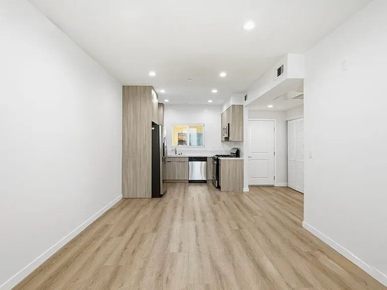 8827 Van Nuys Blvd #103 — Photo 6