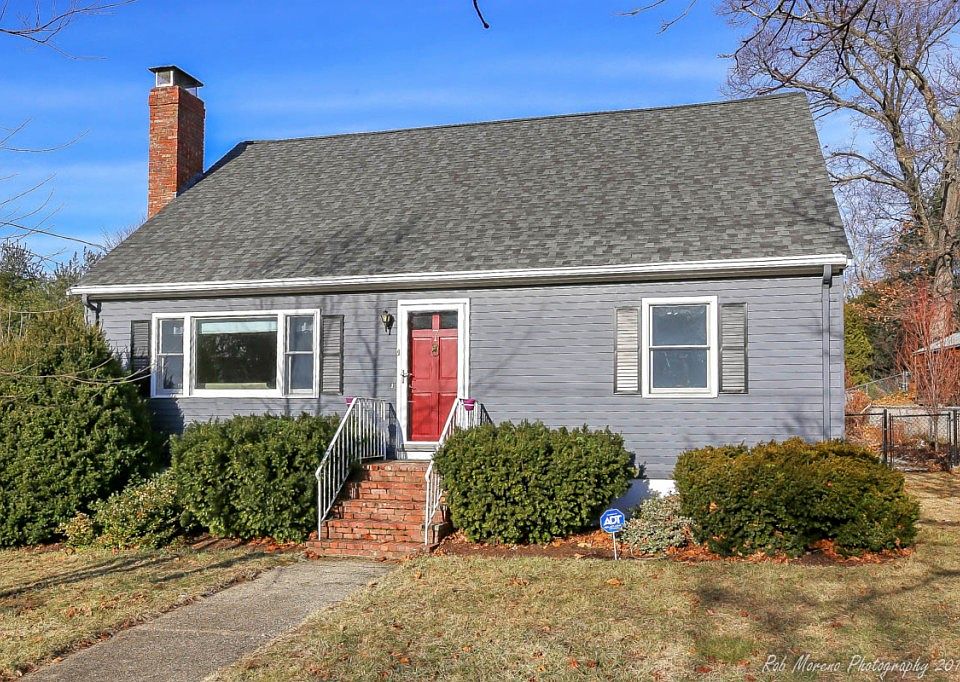 1st image of 7 Hunter Dr