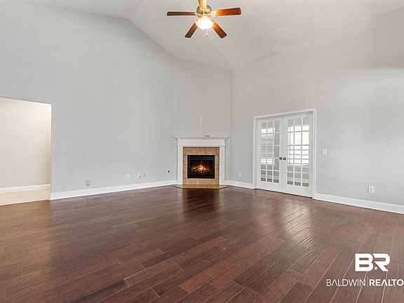 5th image of 9710 Winchester Dr N