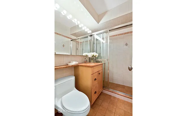 Sold by Douglas Elliman | media 15