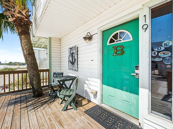 5th image of 19 Gulf Breeze Ct #19