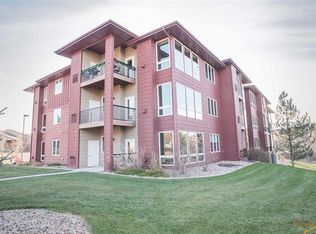 4017 Fairway Hills Dr, Rapid City, SD 57702