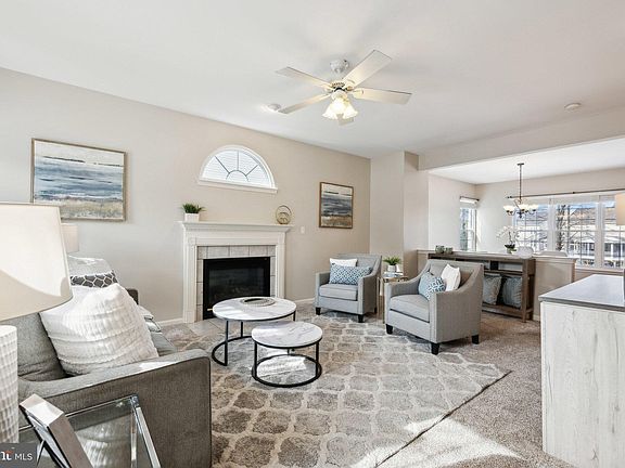 4th image of 9724 Fleetwood Way