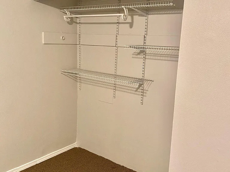 633 NW Portland Ave #1 — Photo 9