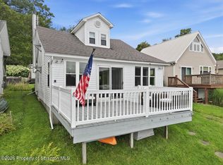 59 W Shore Dr, Thompson, PA 18465