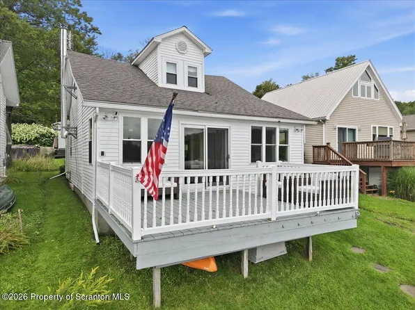 59 W Shore Dr, Thompson, PA 18465