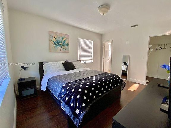3rd image of 335 NW 102nd St #335