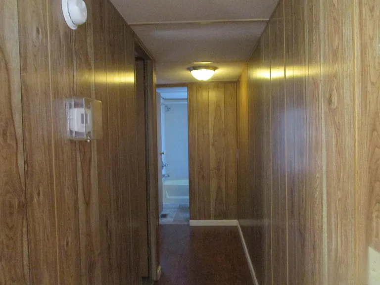413 Debby St — Photo 3