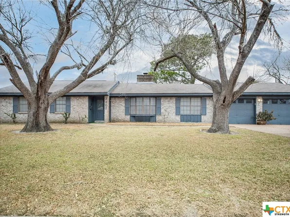 2207 Jackson St, Port Lavaca, TX 77979